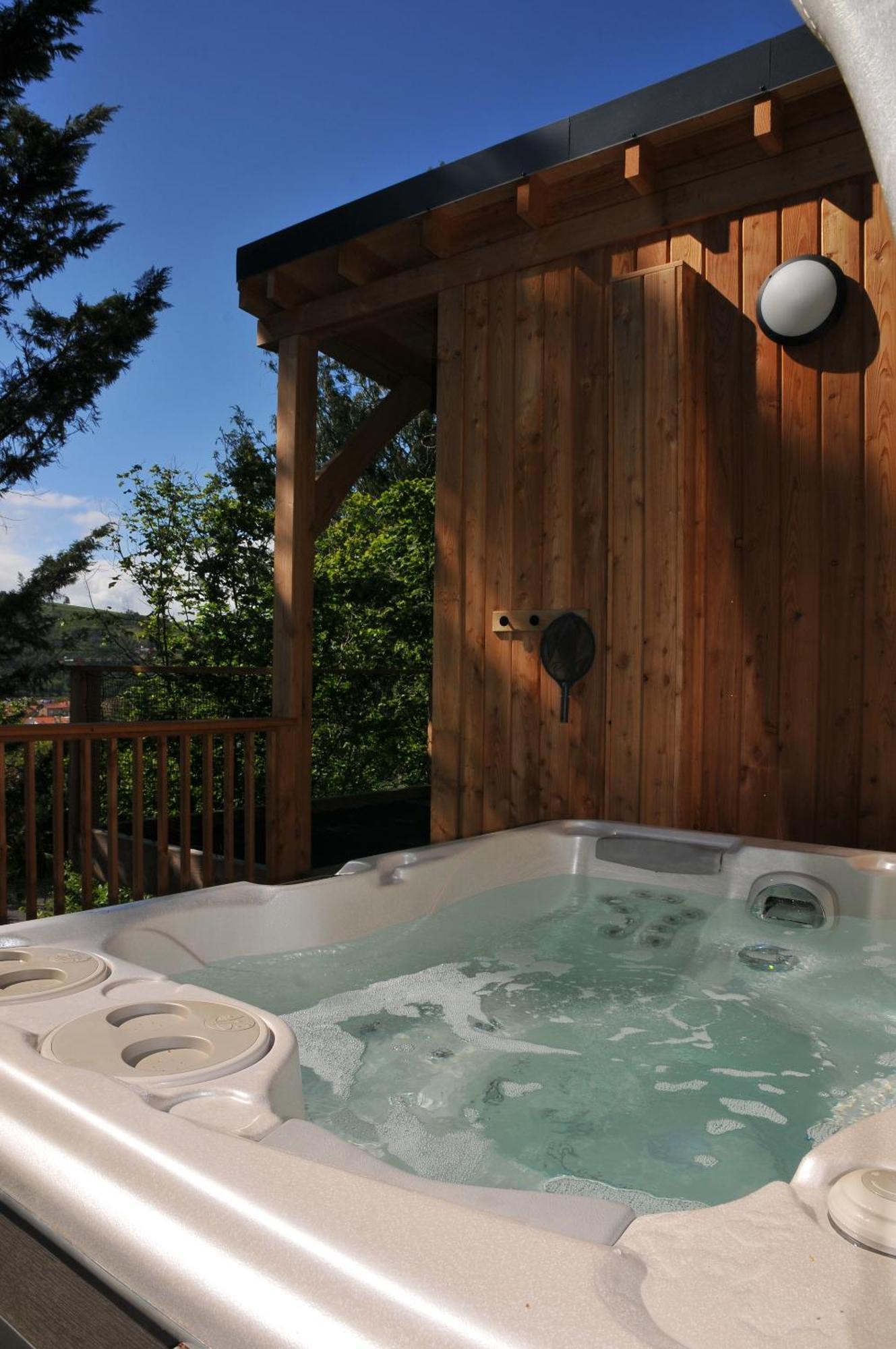 Lodges Arverne Vic-le-Comte Eksteriør bilde